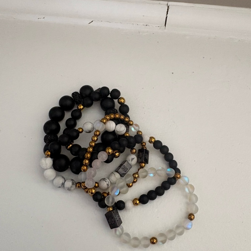 Elegant Black and Gold Beaded Bracelet Set